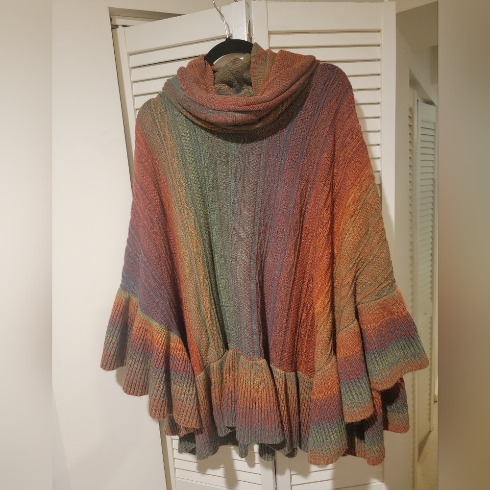Angelenos Poncho sweater